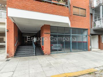 Departamento en Alquiler. Tres ambientes. Balcón. Villa del Parque