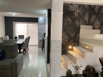 CASA EN RENTA DENTRO DEL MIRADOR, EL MARQUÉS