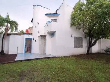 Casa en venta en Jardines de la Villa, Villa de Álvarez, Colima