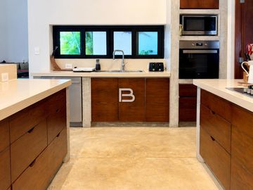 Casa En Venta en El Tigrillo en Playa del Carmen