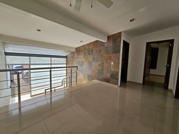 CASA EN VENTA EN CIUDAD SATELITE EN CALLE CERRADA