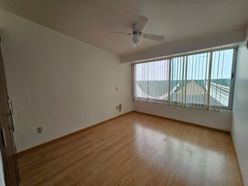 CASA EN VENTA EN CIUDAD SATELITE EN CALLE CERRADA