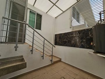 CASA EN VENTA EN CIUDAD SATELITE EN CALLE CERRADA