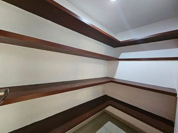 CASA EN VENTA EN CIUDAD SATELITE EN CALLE CERRADA