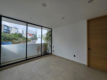 CASA NUEVA EN VENTA EN AQUA III, LAGO ESMERALDA