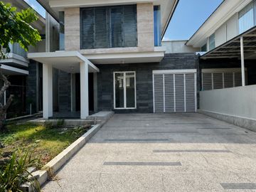 DISEWAKAN RUMAH PELICAN HILL CITRALAND 4KT 2LT KOSONGAN
