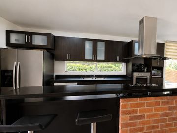 Casa en venta El Retiro | con jardín privado