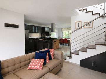 Casa en venta El Retiro | con jardín privado