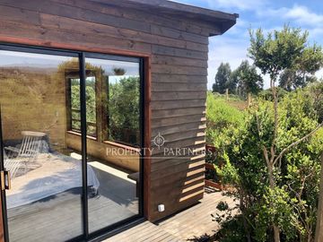 Pichilemu, Preciosa casa nueva en gran terreno con bosque nativo