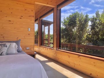 Pichilemu, Preciosa casa nueva en gran terreno con bosque nativo
