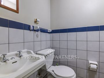 Gran oportunidad: hermosa casa para remodelar en el exclusivo sector Estadio Español