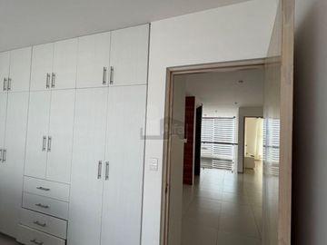 Venta casa en condominio en Zibatá, Querétaro
