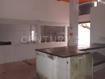 Renta de Local con Oficina en Colonia Santa Marìa