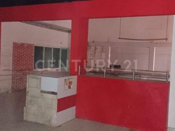 Renta de Local con Oficina en Colonia Santa Marìa