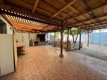 CASA 3D 2B CALLE UNO 1530 GUILLERMO CONQUISTADOR LA FLORIDA