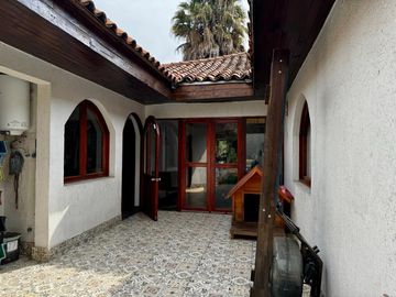 CASA DE 166 M2 5D 4B Y 732 DE TERRENO