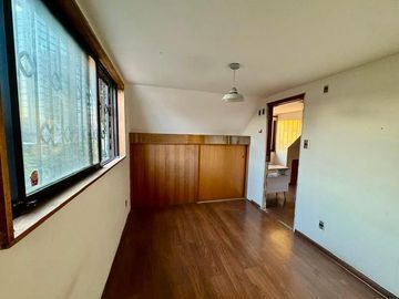 CASA DE TRES PISOS, 3D 3B UBICADA EN CONDOMINIO LA VIÑITA