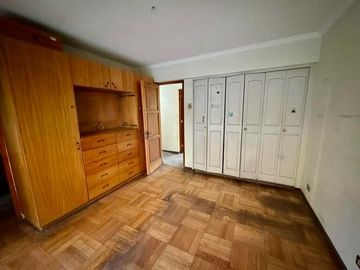CASA DE TRES PISOS, 3D 3B UBICADA EN CONDOMINIO LA VIÑITA