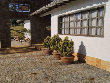 CASA LOTE EN VENTA UBICADA EN LA UNION SECTOR LA PASTORA