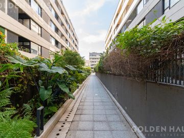Vivir como en un Country en plena Ciudad: 2 Ambientes con Jardín y Amenities de Categoría