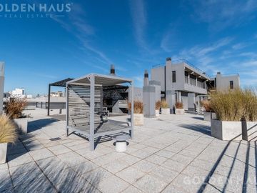 Vivir como en un Country en plena Ciudad: 2 Ambientes con Jardín y Amenities de Categoría