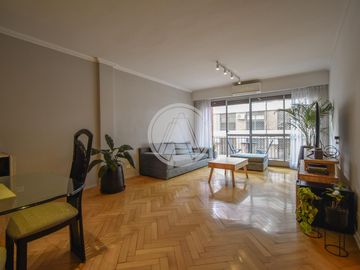 Departamento de 3 ambientes con cochera y baulera en venta - Apto crédito - Recoleta