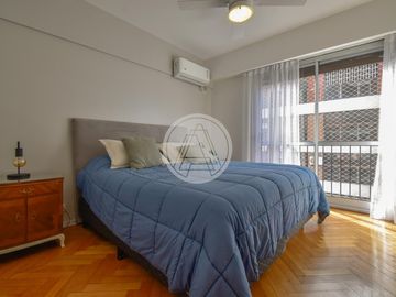 Departamento de 3 ambientes con cochera y baulera en venta - Apto crédito - Recoleta