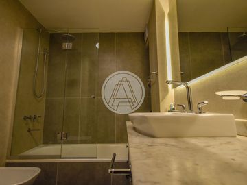 Departamento de 3 ambientes con cochera y baulera en venta - Apto crédito - Recoleta