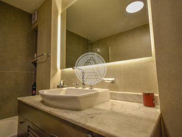 Departamento de 3 ambientes con cochera y baulera en venta - Apto crédito - Recoleta