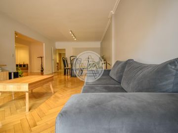 Departamento de 3 ambientes con cochera y baulera en venta - Apto crédito - Recoleta