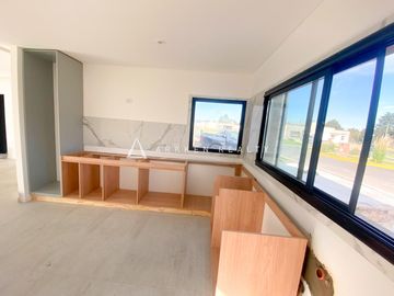 Casa en Santa Elisa, Pilar del este a la Venta