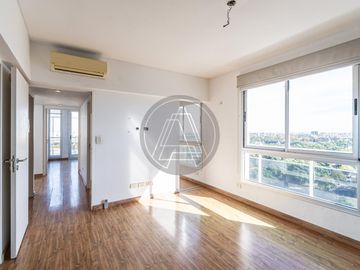 Departamento tres ambientes con cochera y terraza propia en Torre en venta - Chacarita