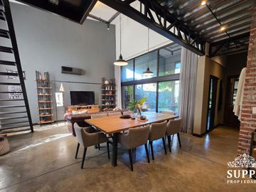 Casa en Altos Del Barranco