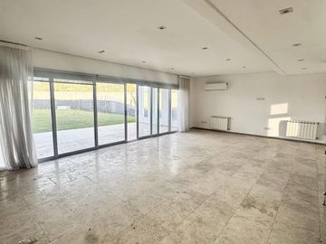 Casa en venta barrio Lagos de Canning