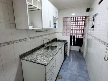 DEPARTAMENTO 2 AMBIENTES CON BALCÓN Y PATIO