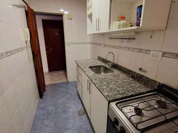 DEPARTAMENTO 2 AMBIENTES CON BALCÓN Y PATIO