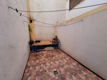 DEPARTAMENTO 2 AMBIENTES CON BALCÓN Y PATIO