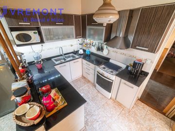 Casa en Venta 5 ambientes en Lugano