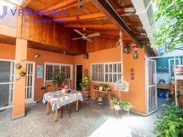 Casa en Venta 5 ambientes en Lugano