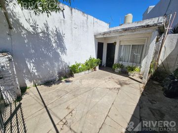 CASA EN VENTA MORON SUR - NUEVO VALOR !!