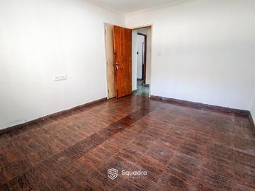 VENTA - Casa de 2 dormitorios con patio y cochera. Ntra Sra de la Guardia, Rosario.