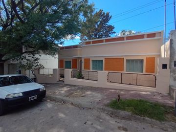 OPRTUNIDAD CASA RESTAURADA EN B° SAN VICENTE