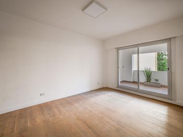 PISO REFACCIONADO - VENTA - 5 AMBIENTES - COCHERA - LAS CAÑITAS