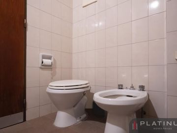 Departamento en Venta de 3 Dormitorios   Cuarto de Servicio con Escritura - Nueva Córdoba
