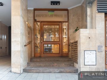 Departamento en Venta de 3 Dormitorios   Cuarto de Servicio con Escritura - Nueva Córdoba