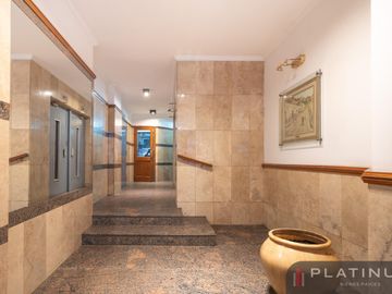 Departamento en Venta de 3 Dormitorios   Cuarto de Servicio con Escritura - Nueva Córdoba