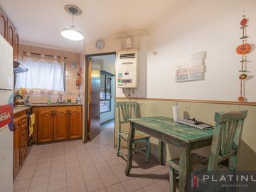 Departamento en Venta de 3 Dormitorios   Cuarto de Servicio con Escritura - Nueva Córdoba
