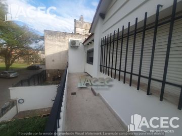Venta - Casa - Cochera - barrio Martin