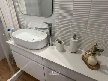 Alquiler temporal - Departamento en Lofty Suites 2 ambientes - Zona Shopping Aldrey