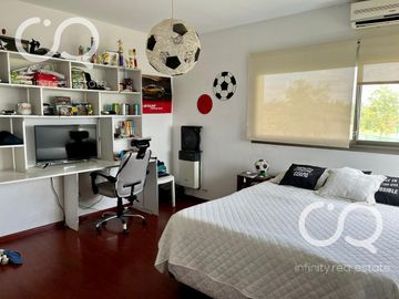 Venta / Alquiler Casa en Área 1 - San Sebastián (Fondo Verde)